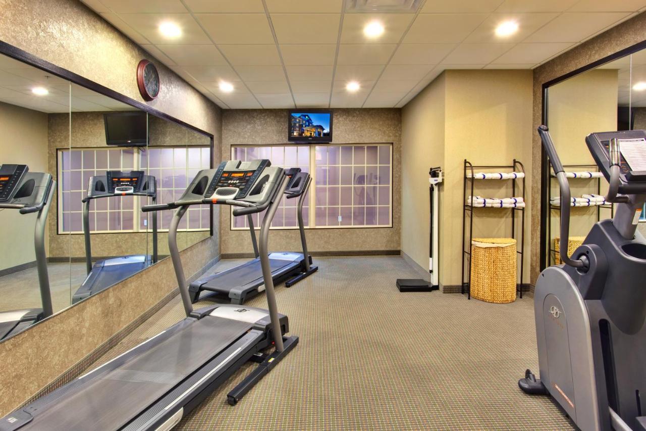 Holiday Inn Express Hotel & Suites Hamburg By Ihg Bagian luar foto