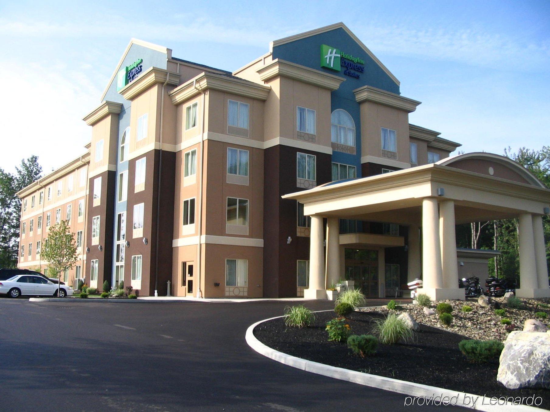 Holiday Inn Express Hotel & Suites Hamburg By Ihg Bagian luar foto