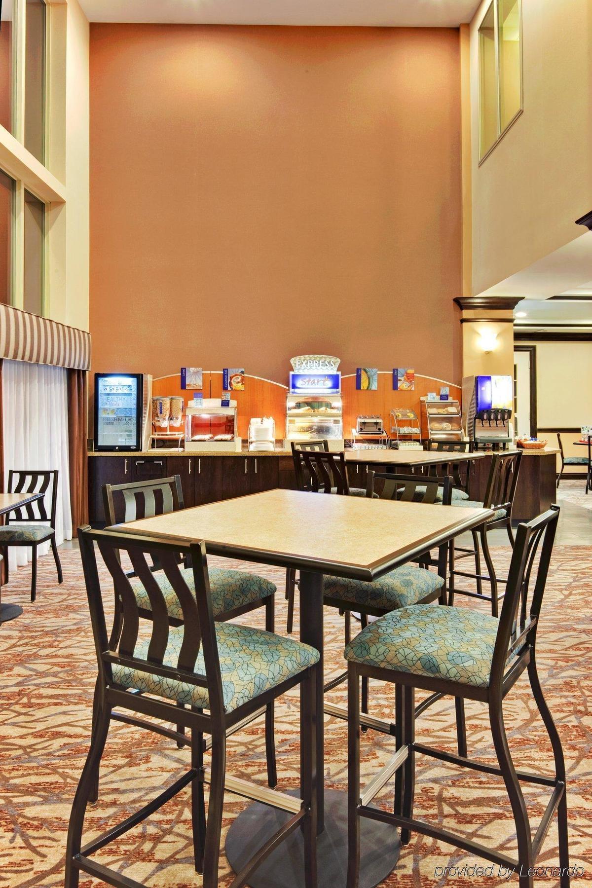 Holiday Inn Express Hotel & Suites Hamburg By Ihg Bagian luar foto