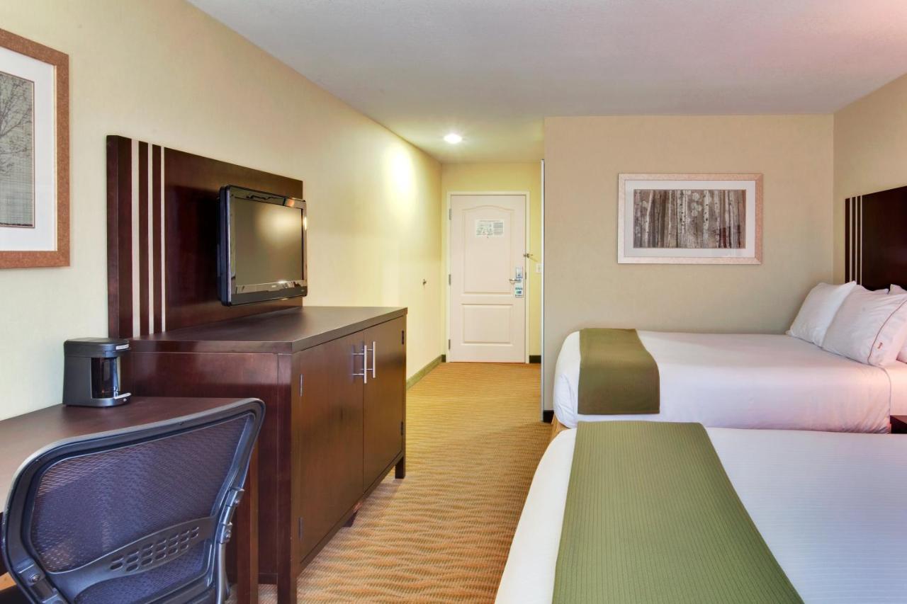 Holiday Inn Express Hotel & Suites Hamburg By Ihg Bagian luar foto