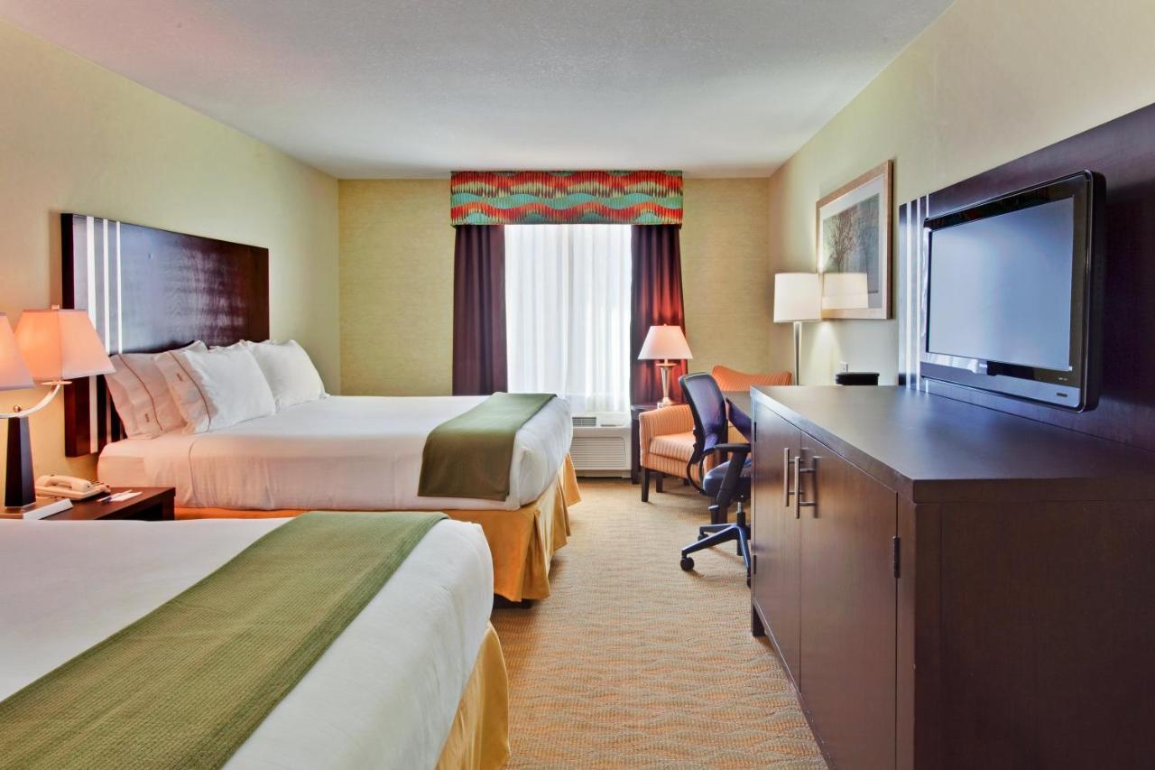 Holiday Inn Express Hotel & Suites Hamburg By Ihg Bagian luar foto